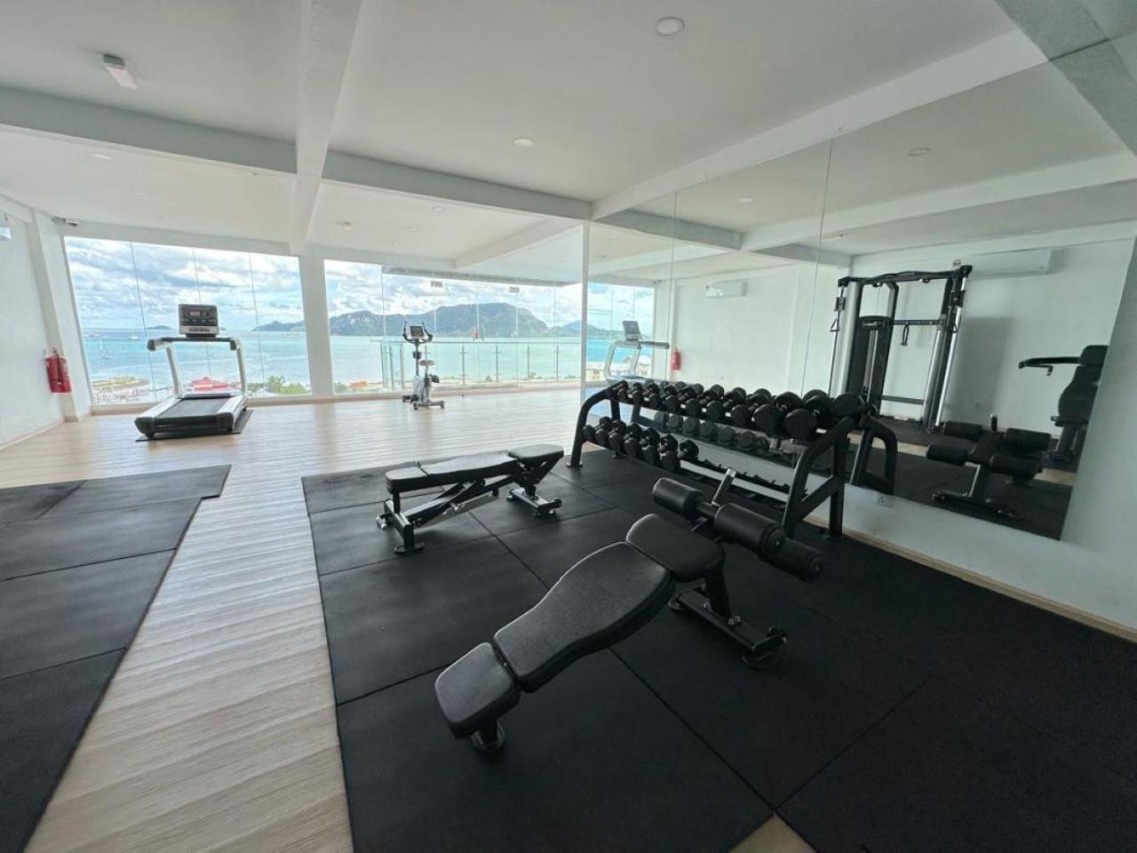 Maya Seaview Families Suite Apartment + Sky Pool Kuah Exterior photo